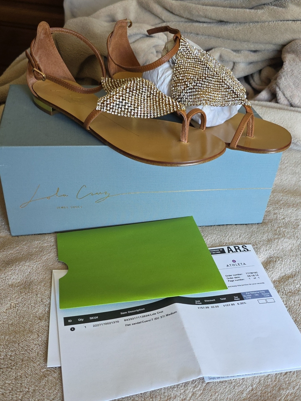 NIB Lola Cruz Women's Tan Crystal Thong Sandals 37